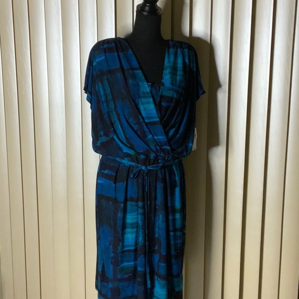 💙 Beautiful colors of blues Dress. NWT.